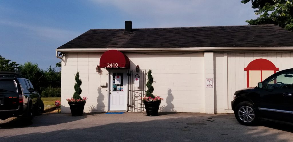 Building Front La Grange KY Veterinarian
